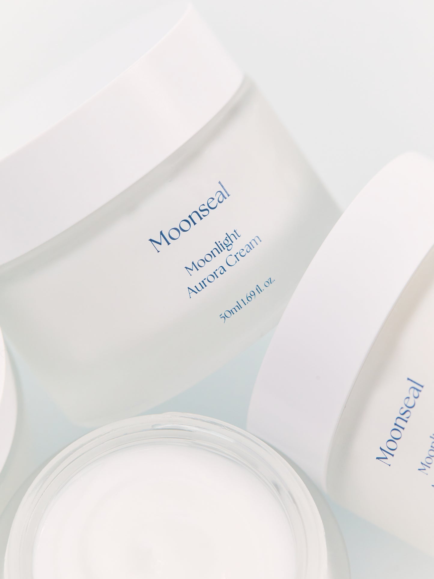 Moonlight Aurora Cream – rozświetlający krem z Borealine, ceramidami i nagietkiem